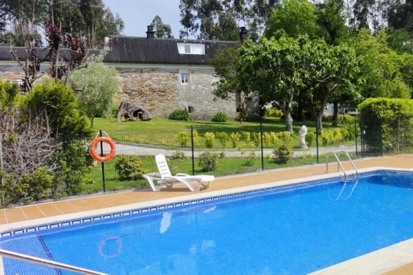Tomino House | Pet-Friendly Casa do Cruceiro with Ocean View & Pool
