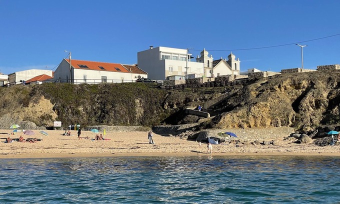 Consolacao Apartment | Casa do Forte - A Family Haven near Supertubes, Peniche