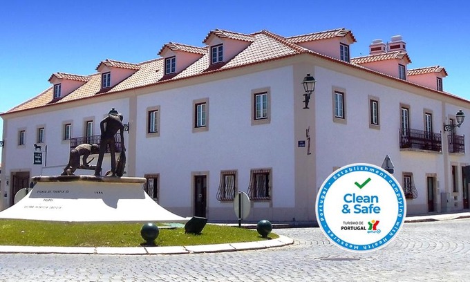 Golega Hotel | Discover Casa do Largo: Family-Friendly Retreat in Golegã
