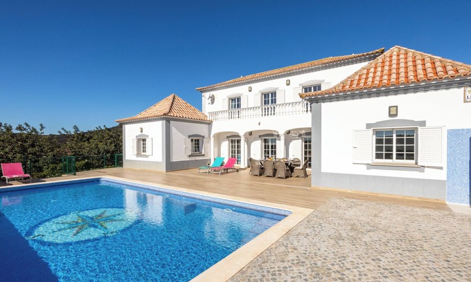 Conceicao Villa | Discover Casa do Limoeiro with Private Pool & Breakfast