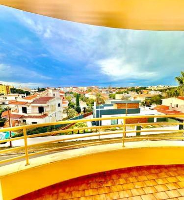 Gambelas Apartment | Welcoming Casa do Mar Faro: Pet-Friendly Retreat Rated 9.5