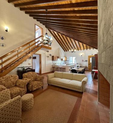 Faial Da Terra House | Family-Friendly Casa do Moinho with Top Guest Rating 9.1