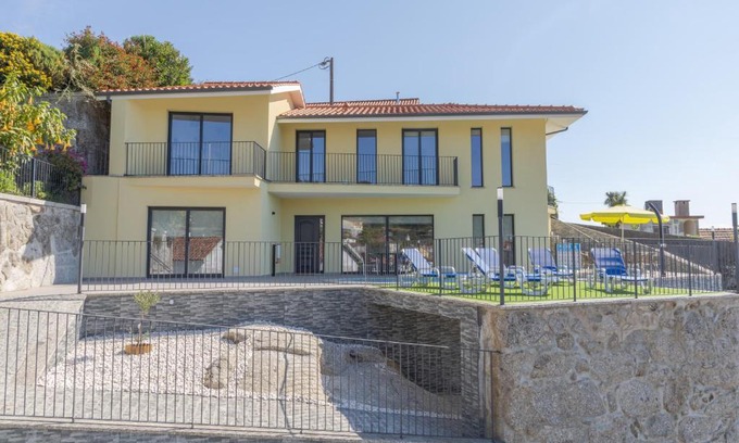 Bico House | Discover Casa do Outeiro: Poolside Retreat Rated 9.3/10
