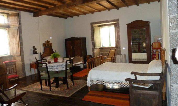 Chantada House | Discover Casa do Pacio Sabadelle - Rated 9.4/10 & Family-Friendly