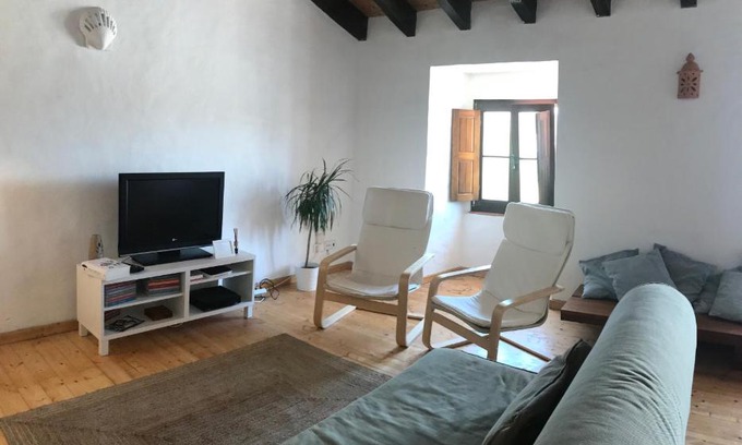 Aljezur House | Pet-Friendly Retreat at Casa do Pelourinho - Rated 9/10