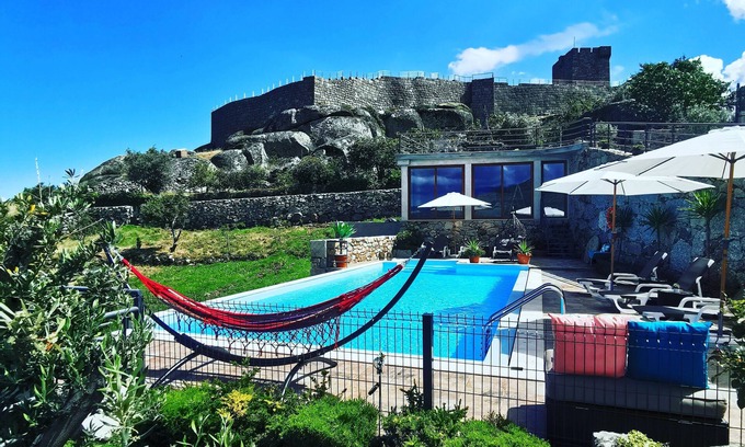 Linhares House | Experience Unmatched Comfort at Casa do Penedo Castle House