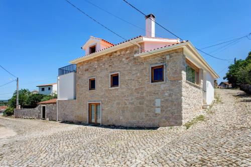 Ansiao House | Discover Casa Do Pião - Family-Friendly Rural Retreat