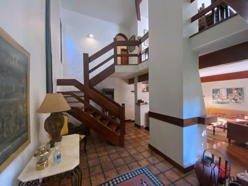 Petropolis House | Family-Friendly Retreat at Casa do Pintor with Hot Tub