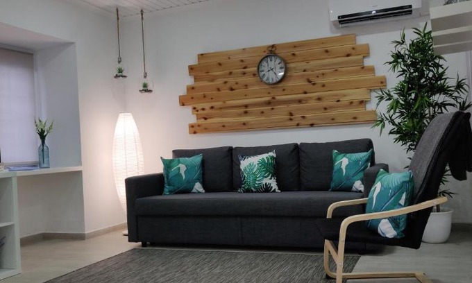 Horta House | Discover Casa do Relógio: 9/10 Rated Family Retreat