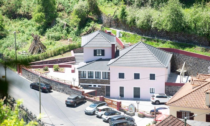 Sao Roque do Faial House | Discover Casa do Ribeiro Frio: Rated 9.6 with Spa & Dining