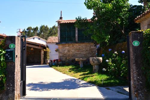 Biduido House | Discover CASA DO SANTO: Family-Friendly & Guest Rated 9.5
