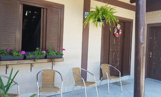 Guarda do Embau House | Exceptional Casa do Sassá: Guest Rated 10/10 with Kitchen