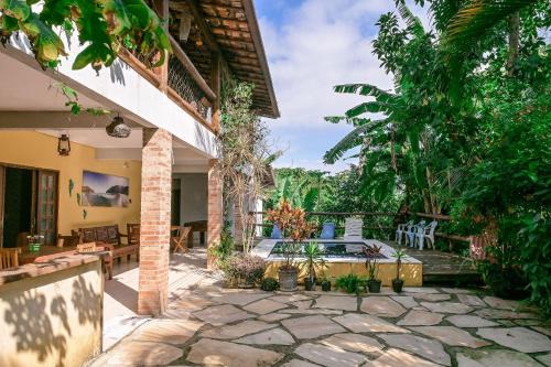 Veloso House | Discover Casa do Veloso: Family-Friendly & Pet Welcoming