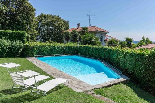 Belgirate Apartment | Casa Dolce Vita: Oceanfront Retreat with 9.3/10 Rating
