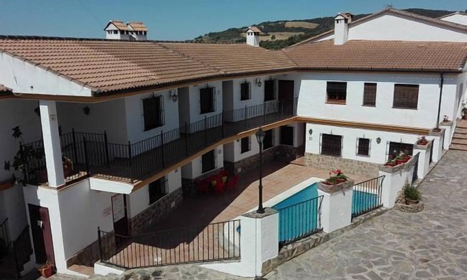 El Bosque Cottage | Casa Dominga: Ideal Retreat with Pool, Spa & Breakfast