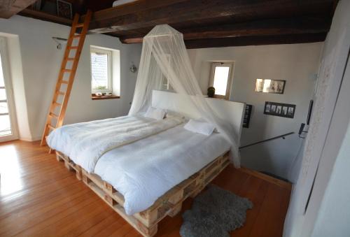 Brione sopra Minusio House | Oceanfront Retreat at Casa don Bosco - Rated 9.3/10
