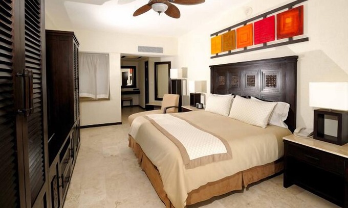 El Medano Ejidal Condo | Unforgettable Stay at Casa Dorada in Cabo San Lucas