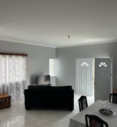 Calheta de Sao Miguel Apartment | Perfect Stay at Casa dos Amigos: Pet & Child Friendly Haven