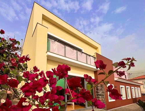 Sao Pedro House | Discover Casa dos Arrifes: Oceanfront Escape with 9.7 Rating