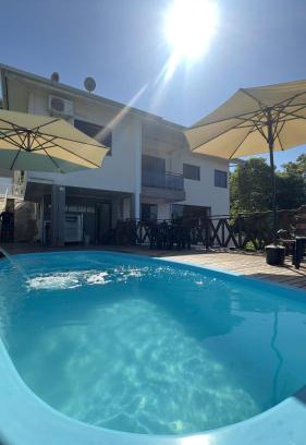 Piratuba House | Pet-Friendly Casa dos Gerânios with Pool Near Thermal Park