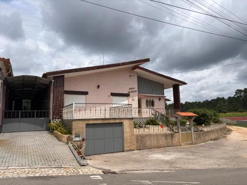 Anadia House | Pet-Friendly Casa dos Neto Santiago: Top-Rated Retreat!