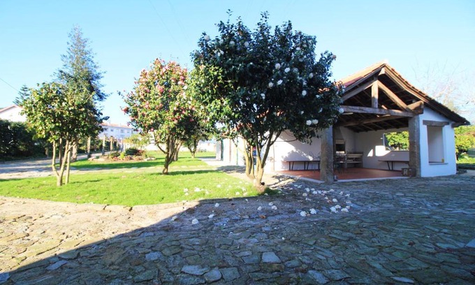 Ponte de Lima House | Pet-Friendly Retreat at Casa dos Ouriços - Rated 9.9/10
