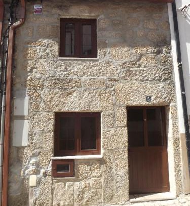 Belmonte House | Cozy Casa dos Poetas: Family & Pet-Friendly Getaway