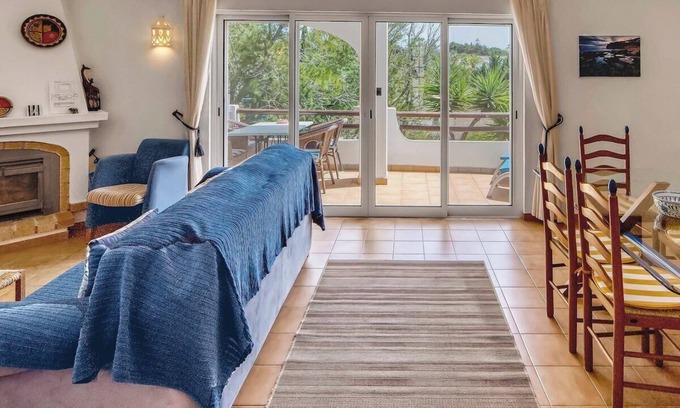 Areias Dos Moinhos Ski Chalet | Bright 2-Bedroom Townhouse with Shared Pool and Kitchen