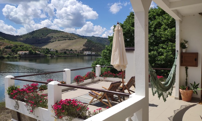 Carrazeda de Ansiaes Ski Chalet | Exclusive Casa dos Vinhais: A Premier Douro River Retreat