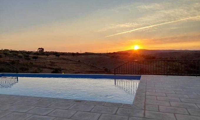 Cegonhas House | Casa dos Xarês: Guest Rated 10/10 with Pool & Spa
