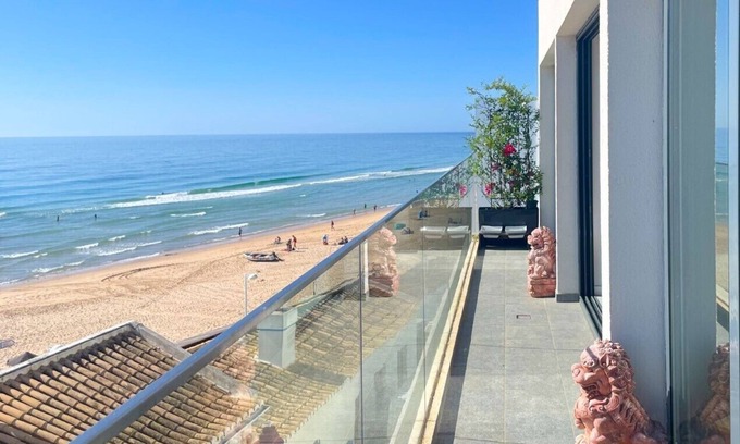 Salema Apartment | Casa Dourada - charming 2-bedroom golden beach apartment in delightful Salema