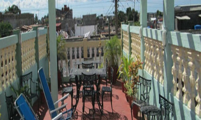 Cienfuegos House | Discover Casa Dr Claudio & Lliana: Family-Friendly Retreat