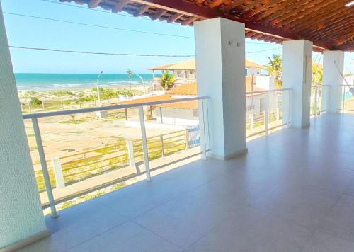 Luis Correia House | Beautiful Oceanfront Casa Duplex with Pool & Family Amenities