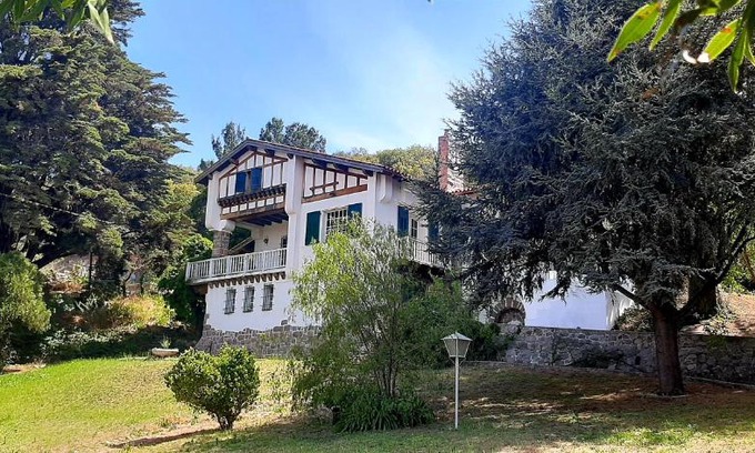 Los Cocos House | Discover Casa Echevarria: Pet-Friendly Retreat with Pool