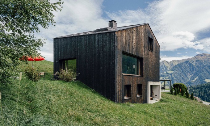 Lumnezia House | Spacious Holiday House Lumbrein for Family Getaways