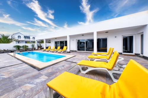 Charco del Palo House | Casa Eden: Relax in a Private Naturist Retreat with Pool