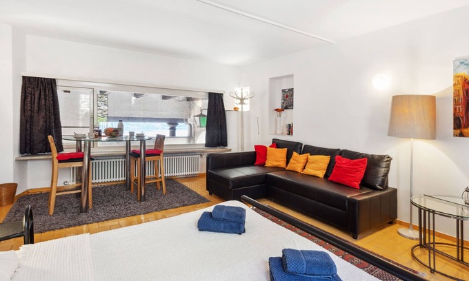 Ronco sopra Ascona Apartment | Lake View Retreat: Casa Eduardo Apt.1 with Spa & Breakfast