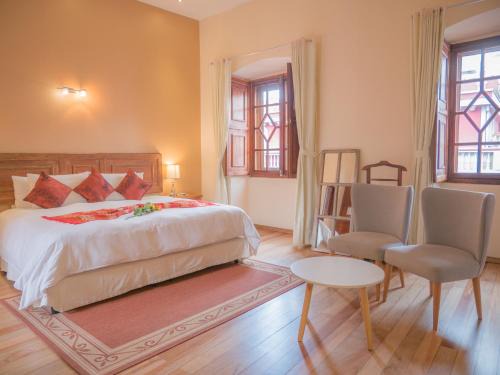 Quito Historic Center Hotel | Casa El Edén: Guest Rated 10/10 with Family-Friendly Amenities