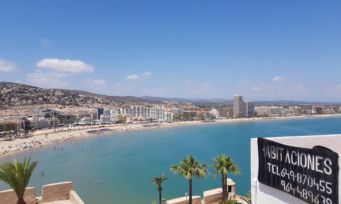 Peniscola Old Town House | Relaxing Retreat at Casa El Maset: Spa & Family Friendly