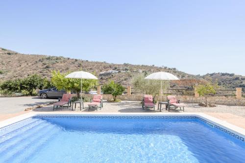 Arenas House | Relax at Casa el Moral: Family-Friendly with Pool & Hot Tub