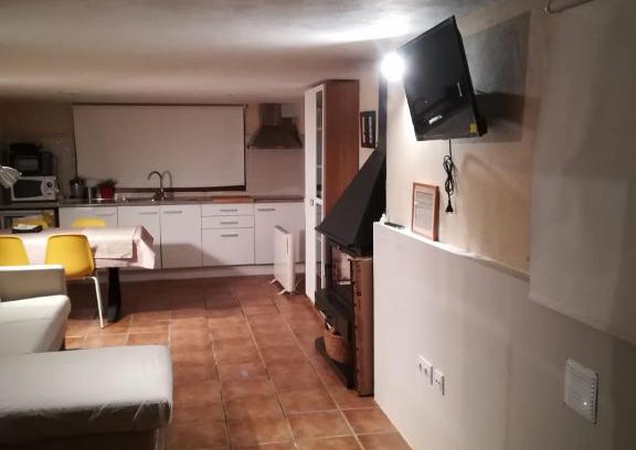 Salas Bajas House | Explore Casa el Sereno: Pet and Child Friendly Retreat