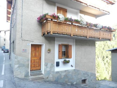 Semogo Apartment | Discover Casa Elda: Pet-Friendly Retreat with Top Ratings