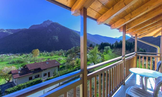 Locca Apartment | Pet-Friendly Stays at Casa Elena with Top Guest Ratings