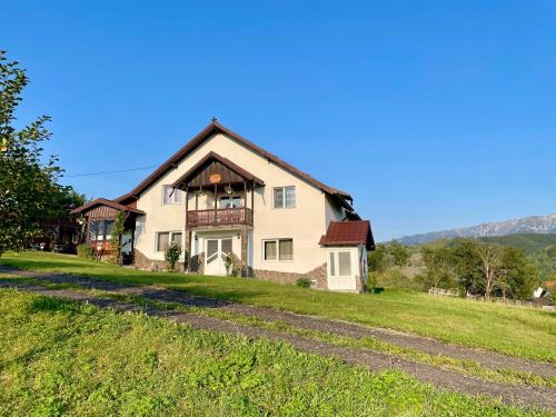 Bran House | Casa Elena - vedere la munte