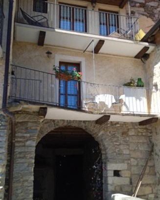 Armeno House | Oceanfront Casa Elisa: Rated 9.2, Ideal for Families