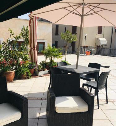 Peschiera del Garda City Centre Apartment | Exceptional Casa Elisabetta: Child-Friendly Retreat
