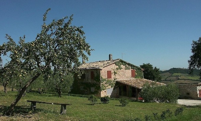 Pievefavera Villa | Casa Elisabetta Near Tolentino, Marche, Italy