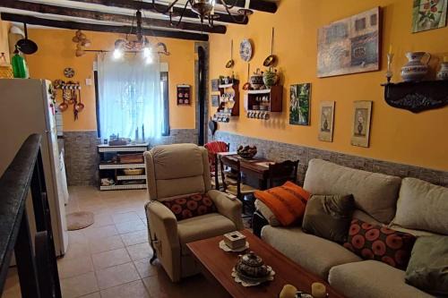 Azutan House | Pet-Friendly Comfort Awaits at Casa Elvira Hotel