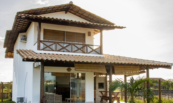 Barra Grande House | Cozy Getaway Near the Beach with Ocean Views and Pool