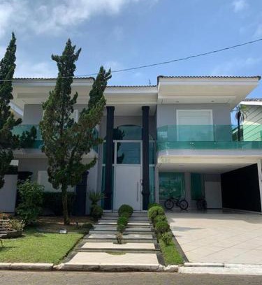 Jardim Acapulco House | Discover Casa em Guarujá with Oceanfront Views and Pool